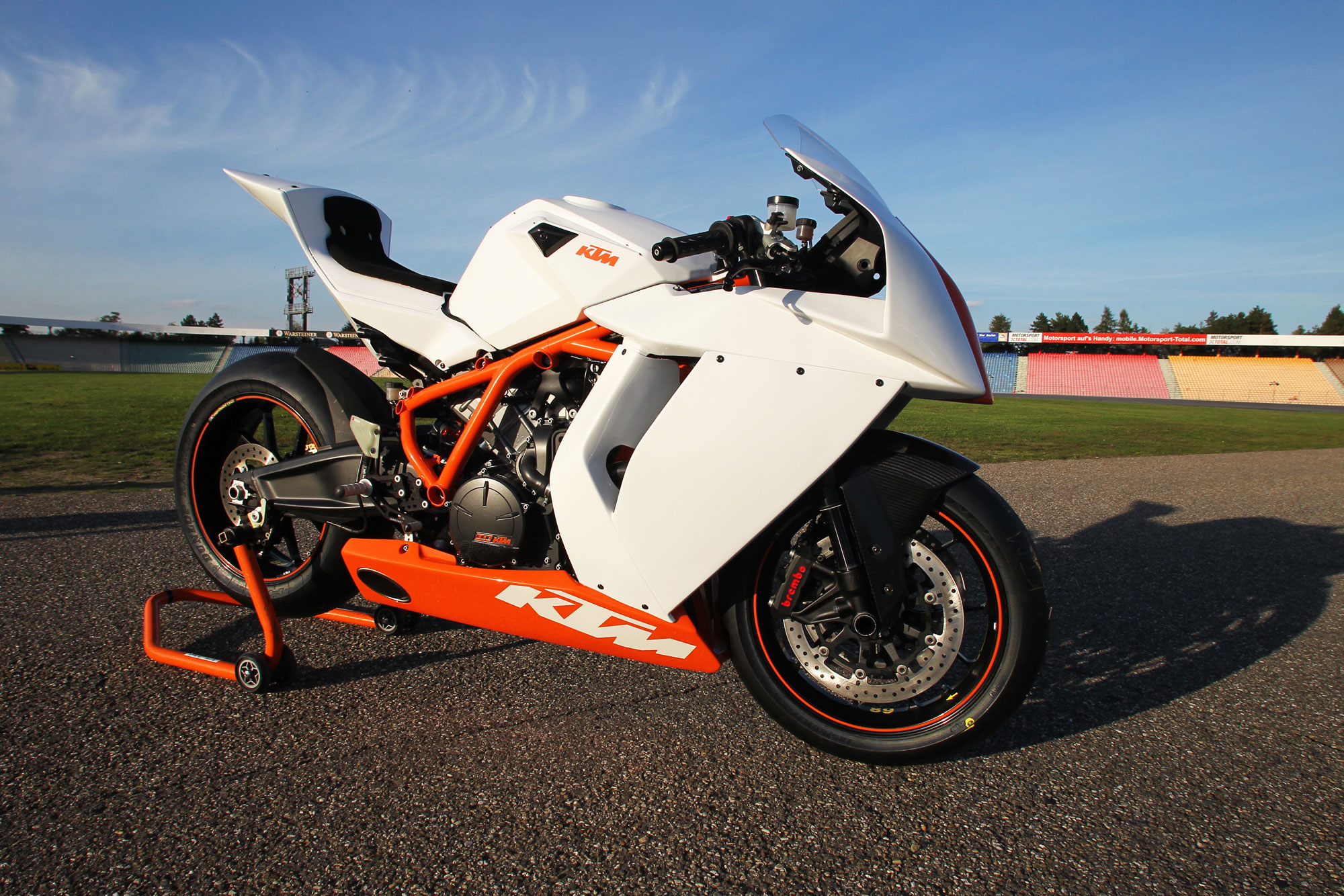 1190-rc8-r-track_2012_3.jpg Мотоцикл KTM 1190 RC8 R TRACK 2012