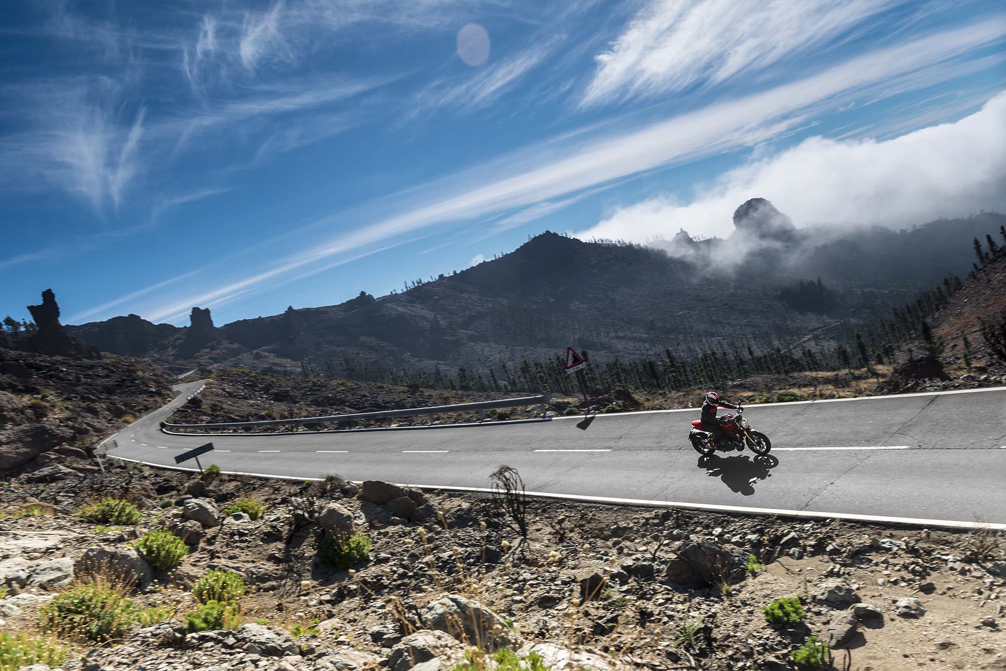 2014-ducati-monster-1200-action-19.jpg Мотоцикл Ducati Monster 1200S 2014