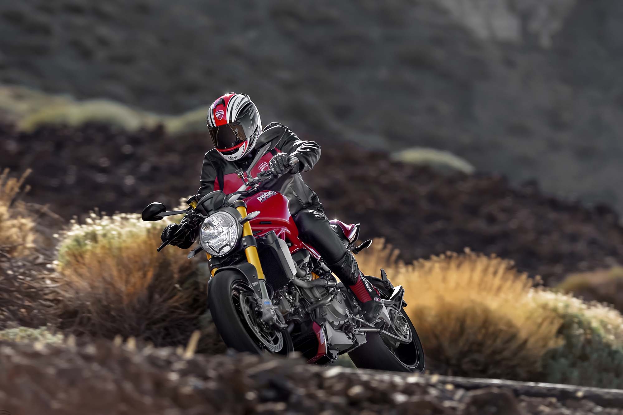 2014-ducati-monster-1200-action-30.jpg Мотоцикл Ducati Monster 1200S 2014