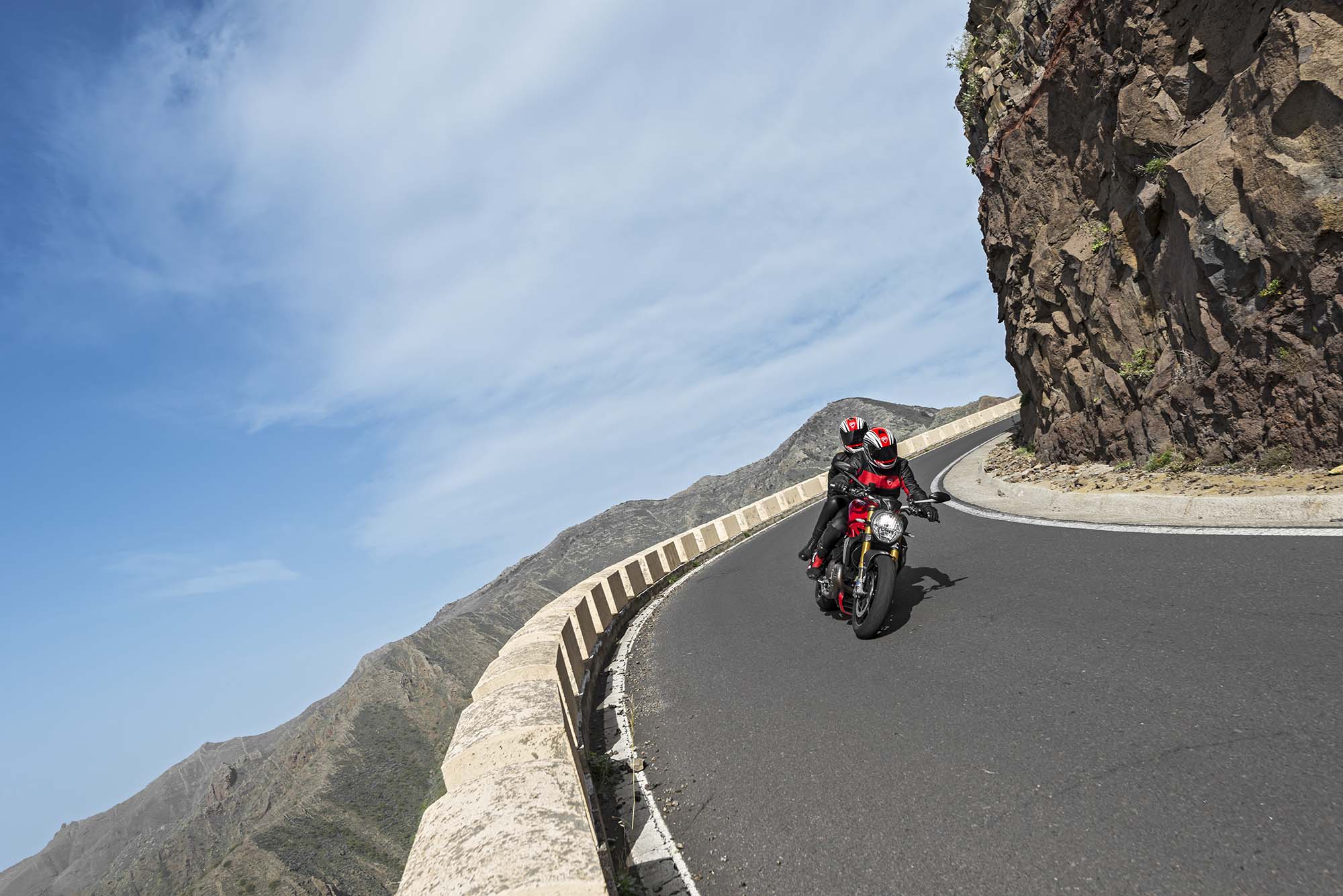 2014-ducati-monster-1200-action-36.jpg Мотоцикл Ducati Monster 1200S 2014