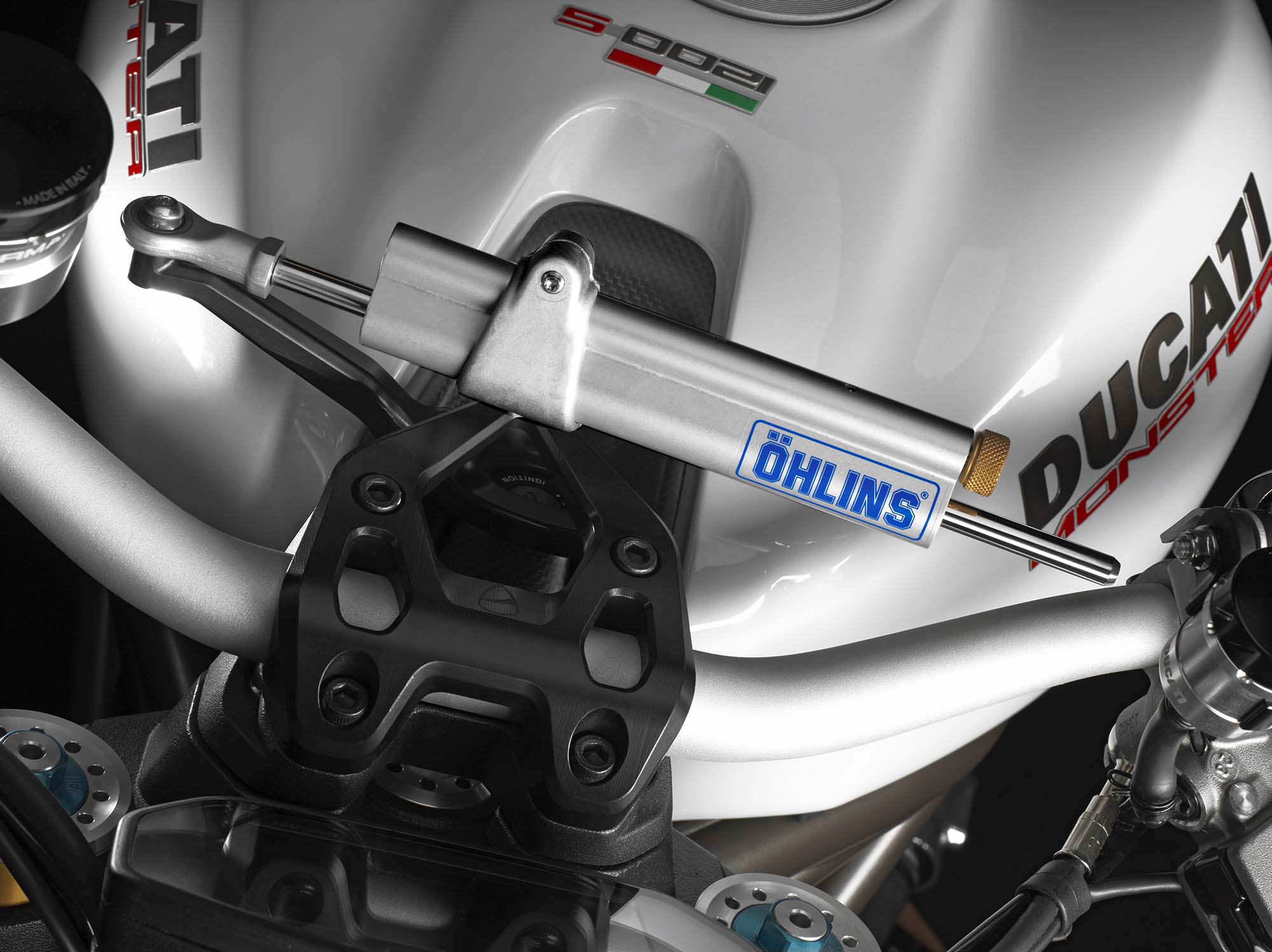 2014-ducati-monster-1200-performance-05.jpg Мотоцикл Ducati Monster 1200S 2014