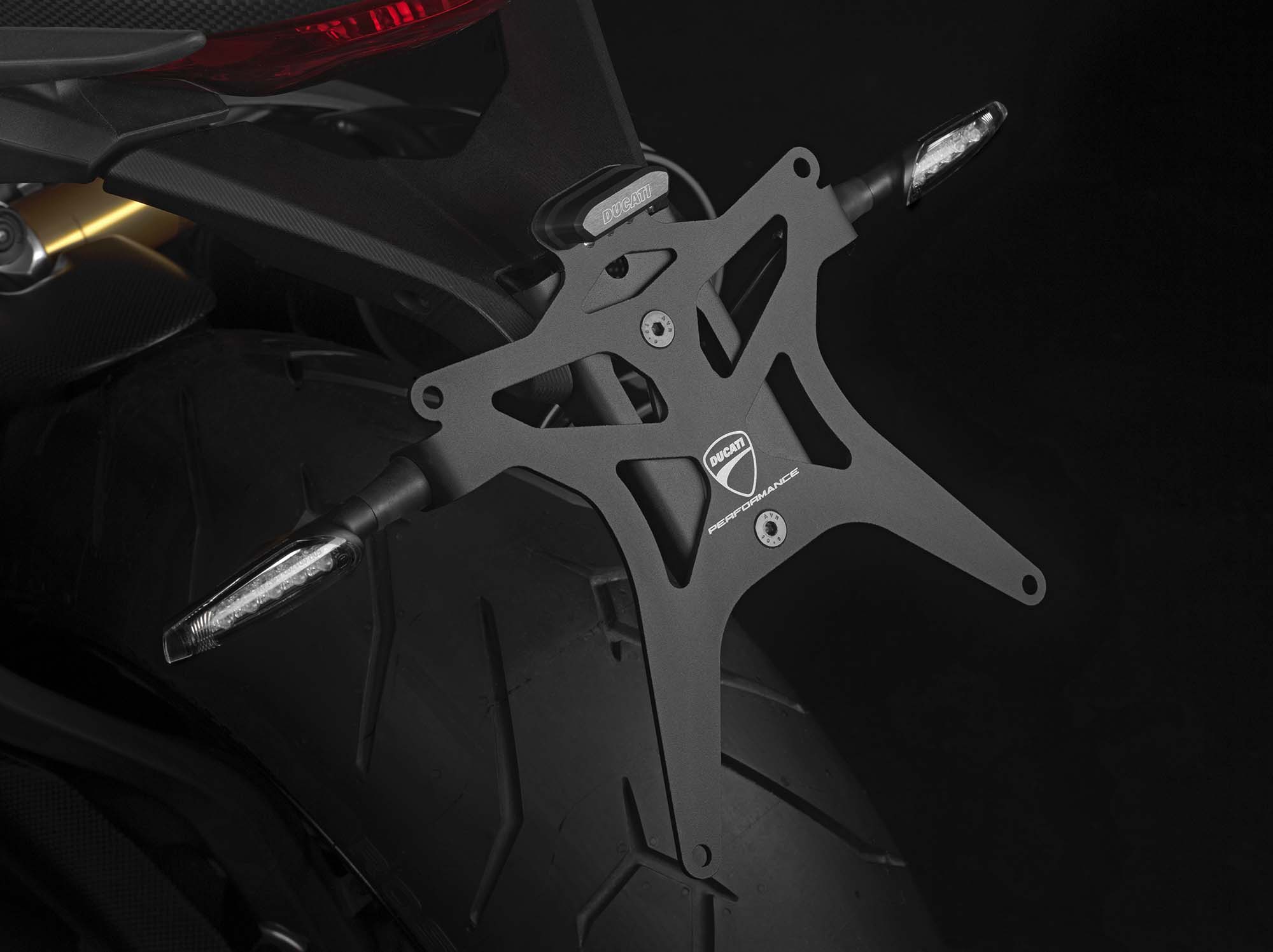 2014-ducati-monster-1200-performance-18.jpg Мотоцикл Ducati Monster 1200S 2014