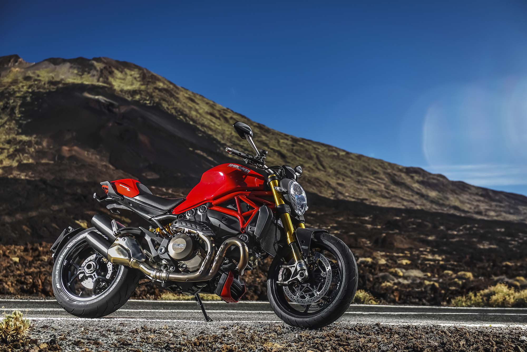 2014-ducati-monster-1200-still-07.jpg Мотоцикл Ducati Monster 1200S 2014
