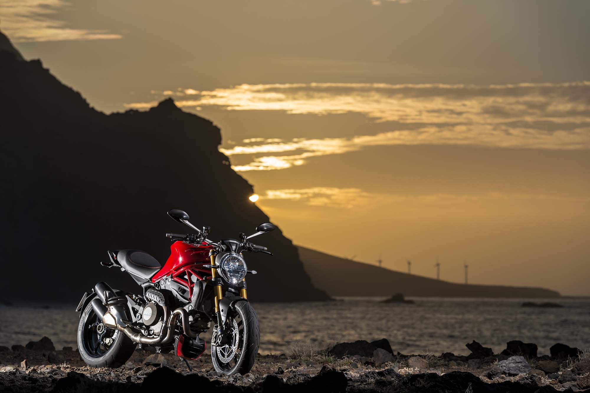 2014-ducati-monster-1200-still-14.jpg Мотоцикл Ducati Monster 1200S 2014