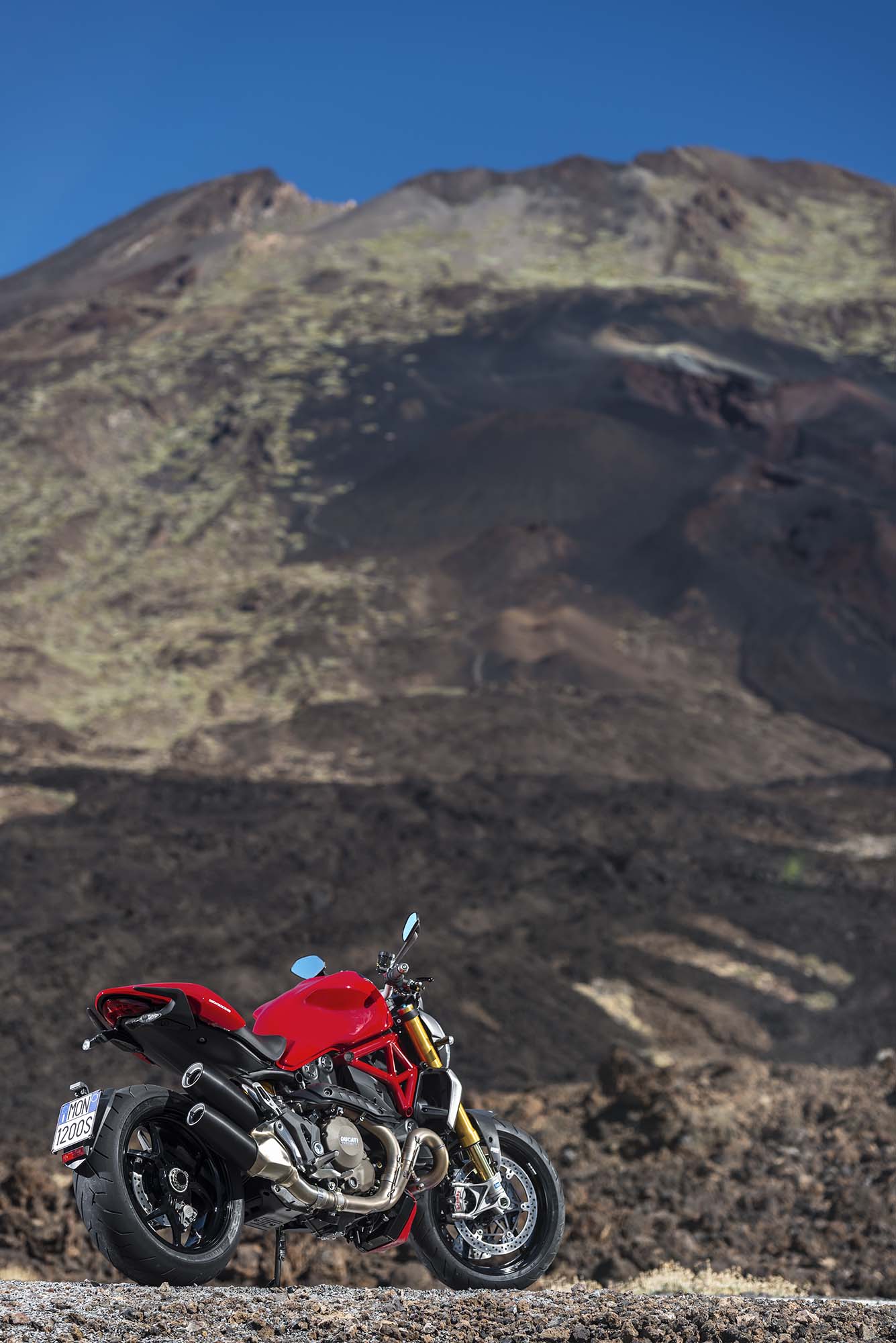 2014-ducati-monster-1200-still-33.jpg Мотоцикл Ducati Monster 1200S 2014