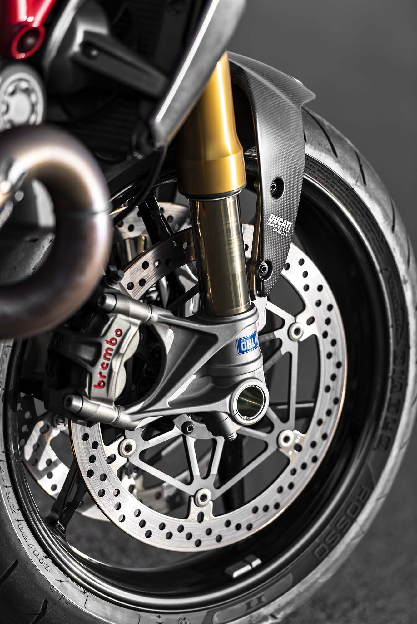 2014-ducati-monster-1200-still-37.jpg Мотоцикл Ducati Monster 1200S 2014