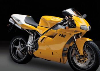 Мотоцикл Ducati 748S 2000