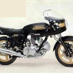 Мотоцикл Ducati 900SS 197