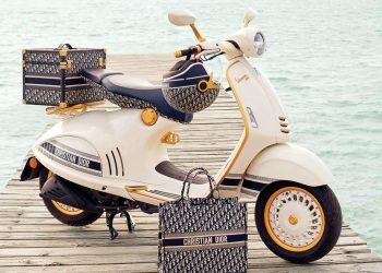 Мотоцикл Vespa 946 Christian Dior Limited Edition 2021