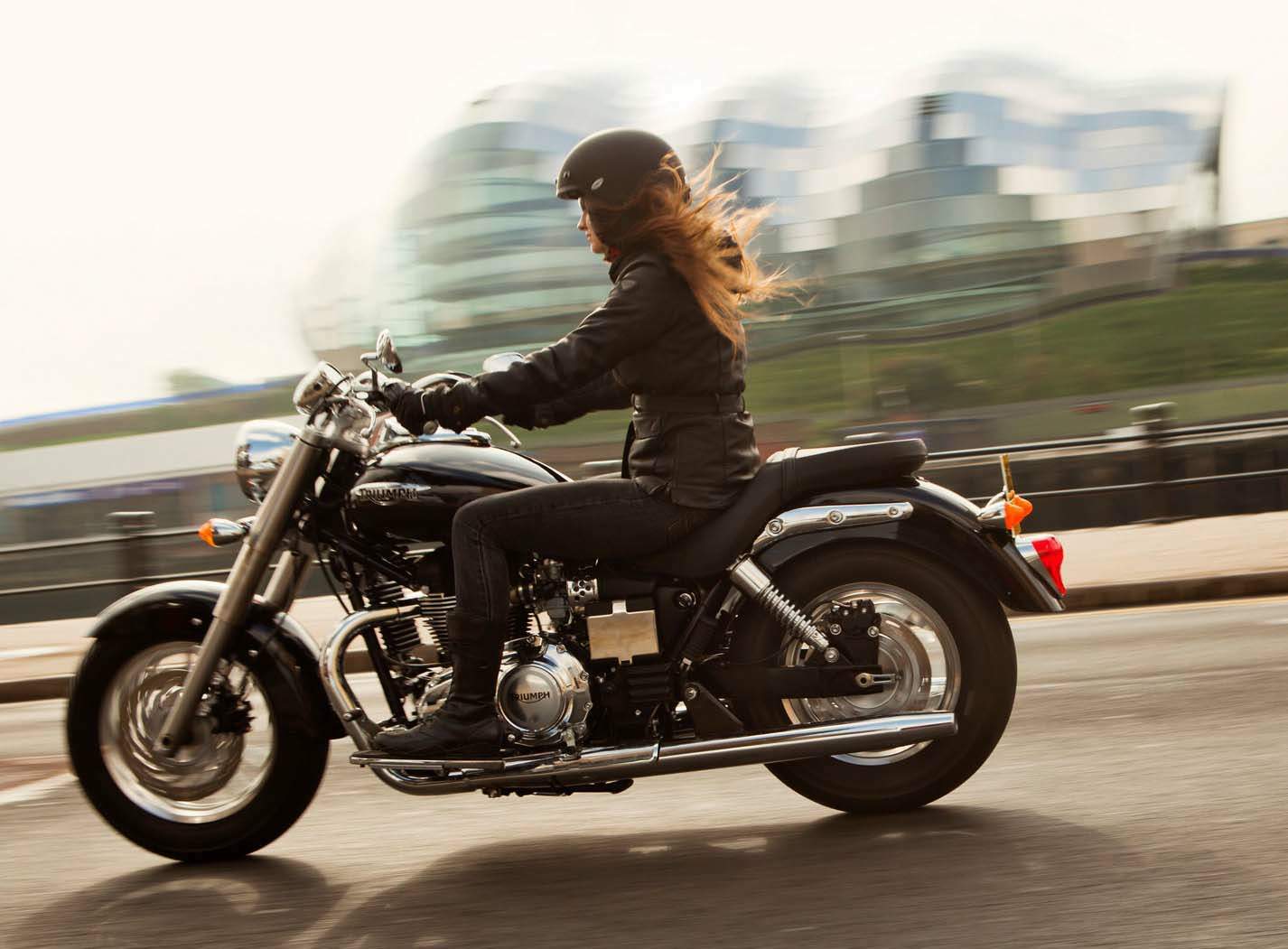 America_2015_4.jpg Мотоцикл Triumph America 2015