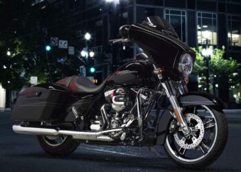 Мотоцикл Harley Davidson FLHXS Street Glide Special 2016