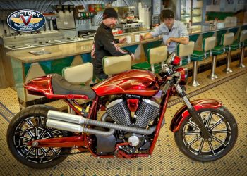 Мотоцикл Victory Judge 2015