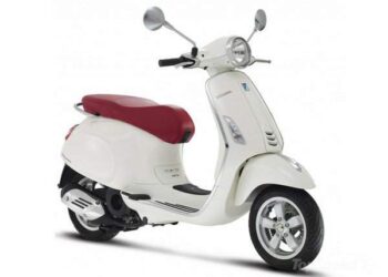 Мотоцикл Vespa Primavera 150 2015