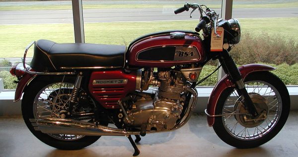 Мотоцикл BSA Rocket 3 1971