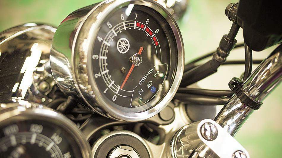 SR-400_2016_2.jpg Мотоцикл Yamaha SR 400 2016