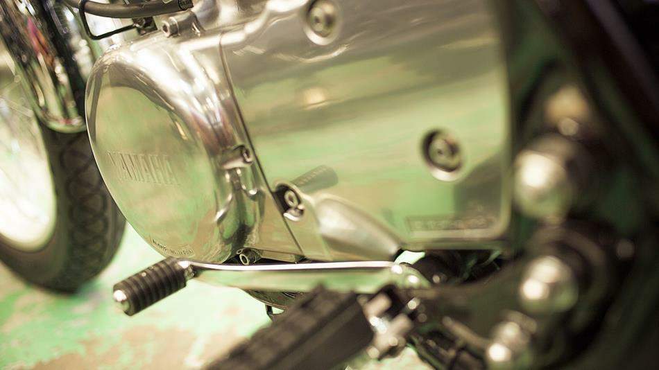 SR-400_2016_4.jpg Мотоцикл Yamaha SR 400 2016