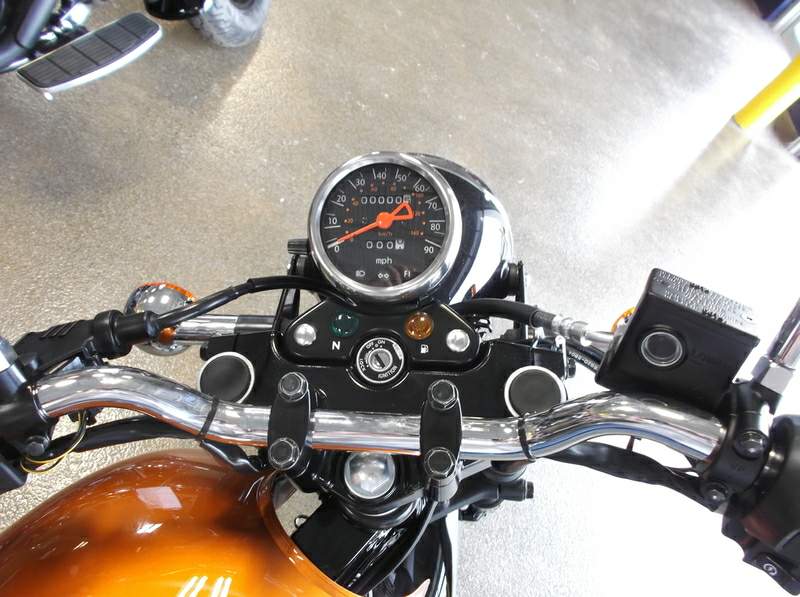 TU-250X_2014_3.jpg Мотоцикл Suzuki TU 250X 2014