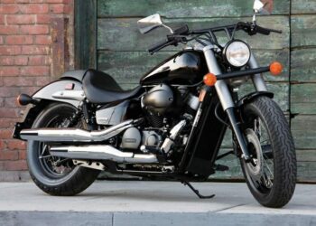 Мотоцикл Honda VT 750C Shadow Phantom 2012