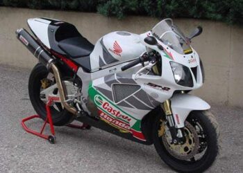 Мотоцикл Honda VTR 1000 RC51 SP2 Castrol Replica 2002