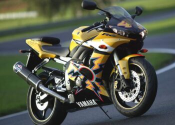 Мотоцикл Yamaha YZF 600 R6 Rossi R46 Replica 2005