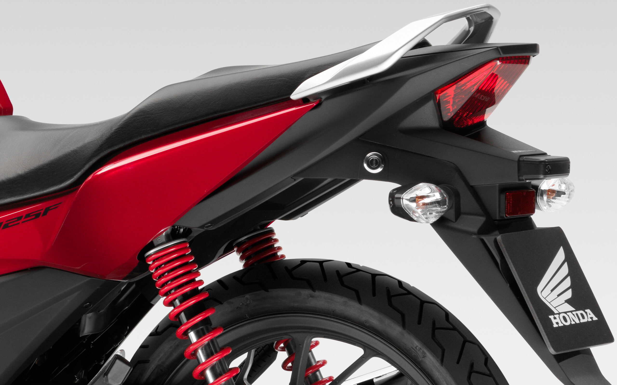 cb-125f_2015_37.jpg Мотоцикл Honda CB 125F 2015