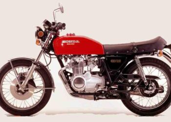 Мотоцикл Honda CB 400 Four 1975