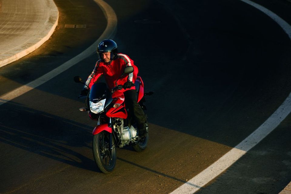 cbf-125_2012_13.jpg Мотоцикл Honda CBF 125 2012