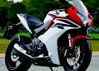 Мотоцикл Honda CBR 600F 2011