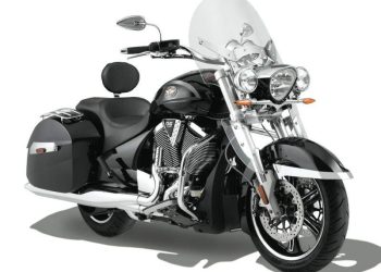 Мотоцикл Victory Cross Roads 2010