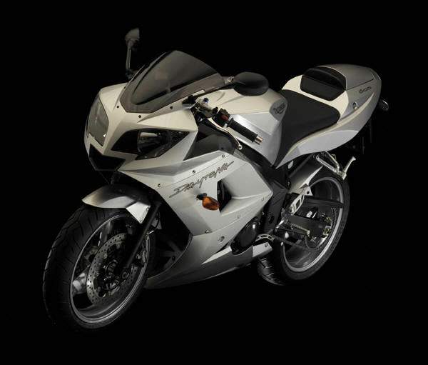 daytona-600_2004_2.jpg Мотоцикл Triumph Daytona 600 2004