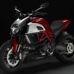 Мотоцикл Ducati Diavel 2011