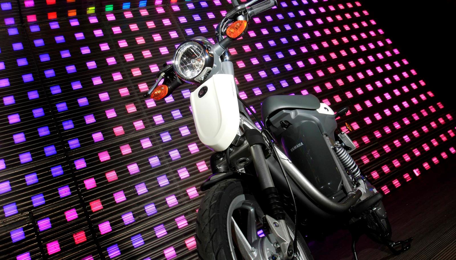 ec-03_2013_23.jpg Мотоцикл Yamaha EC-03 2013