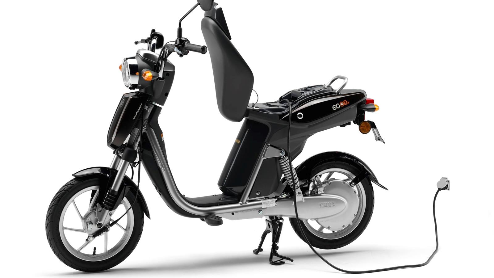 ec-03_2013_32.jpg Мотоцикл Yamaha EC-03 2013