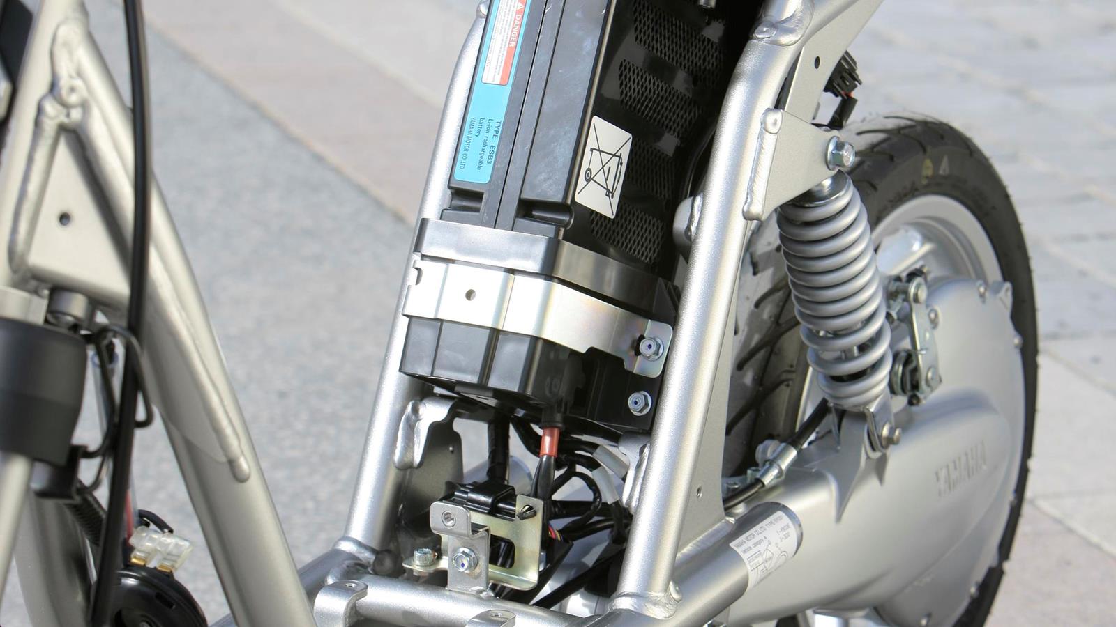 ec-03_2013_33.jpg Мотоцикл Yamaha EC-03 2013