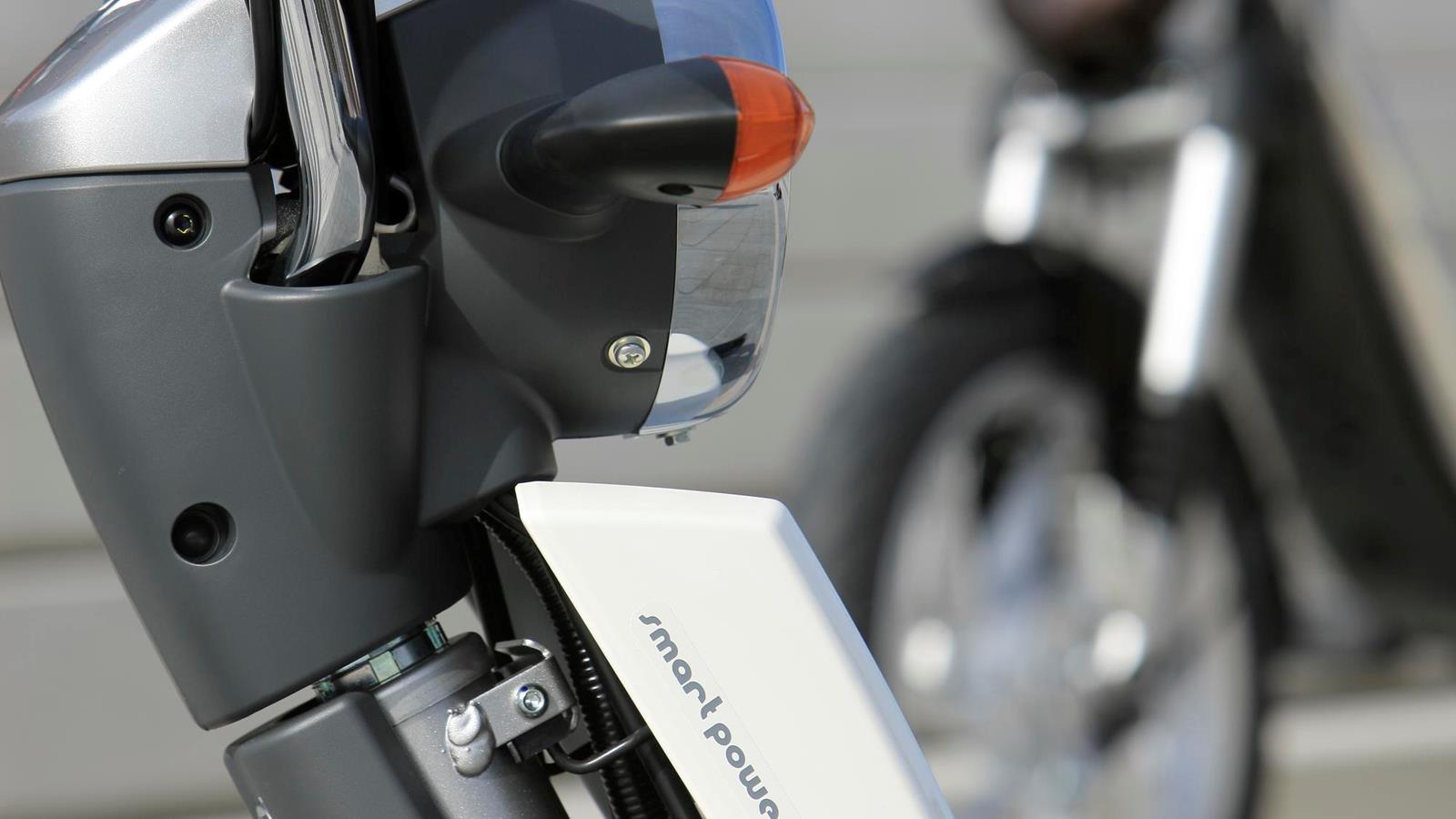 ec-03_2013_37.jpg Мотоцикл Yamaha EC-03 2013