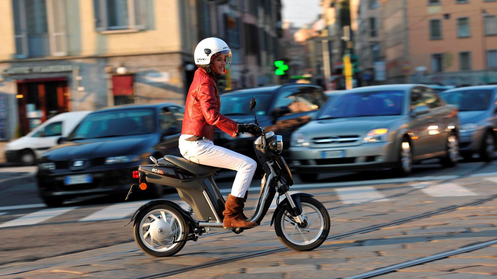 ec-03_2013_4.jpg Мотоцикл Yamaha EC-03 2013