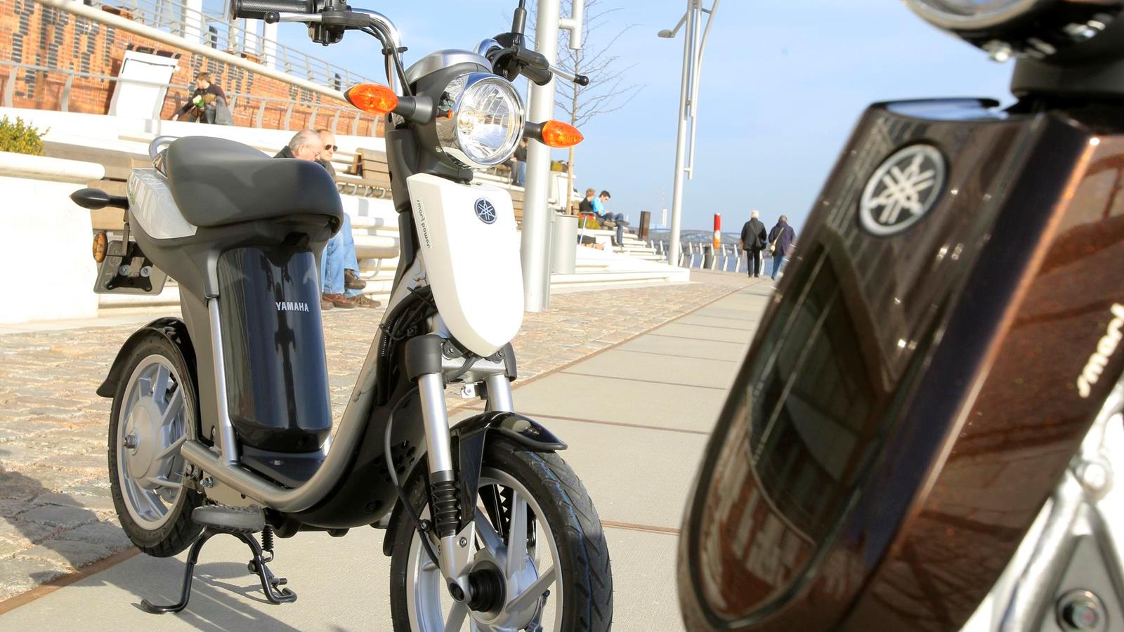 ec-03_2013_5.jpg Мотоцикл Yamaha EC-03 2013