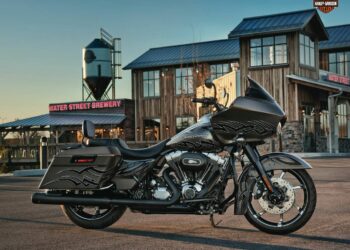 Мотоцикл Harley Davidson FLTRX Road Glide Custom 2012