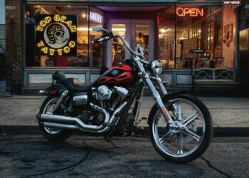Мотоцикл Harley Davidson FXDWG Dyna Wide Glide 2012