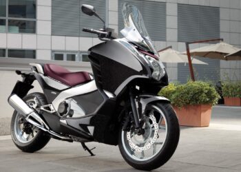 Мотоцикл Honda INTEGRA 700 2013