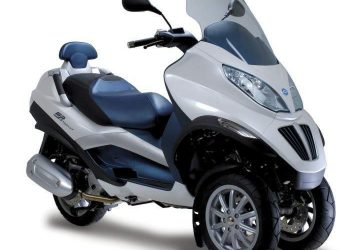 Мотоцикл Piaggio MP3 125LT Hybrid 2009
