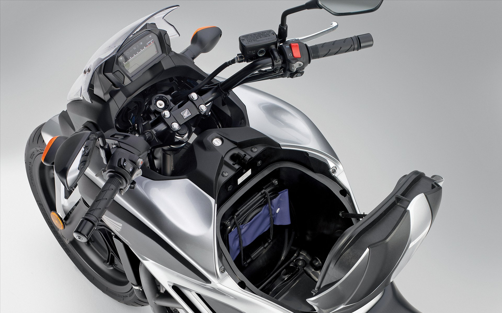 nc-700-x_2012_23.jpg Мотоцикл Honda NC 700 X 2012