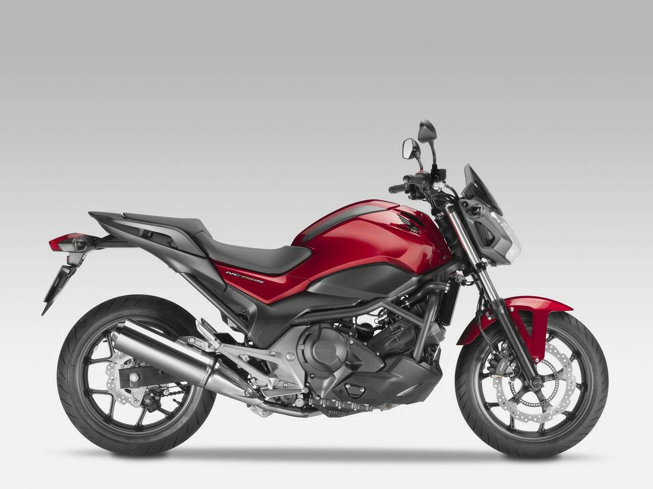 nc-700s-dct_2016_4.jpg Мотоцикл Honda NC 700S 2016