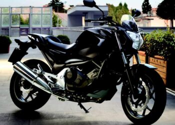 Мотоцикл Honda NC 700S 2012