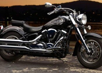 Мотоцикл Yamaha Road Star S 2010