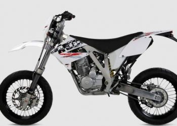 Мотоцикл AJP PR4 200 Supermoto Pro 2010