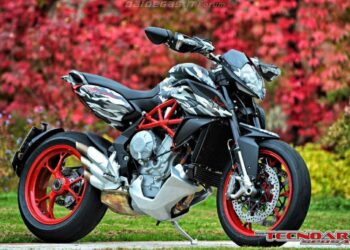 Мотоцикл MV Agusta Rivale 800 Urban Camo Special Edition 2014