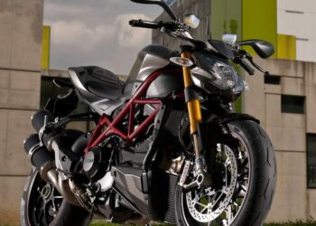 Мотоцикл Ducati Streetfighter S 2011