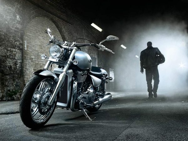 Мотоцикл Triumph Thunder bird 1600 2011