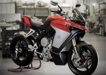 Мотоцикл MV Agusta Tricruiser Concept 2011